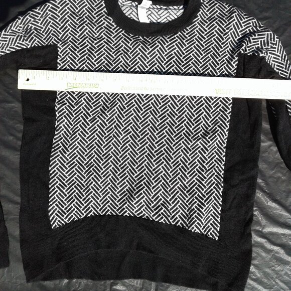 Lululemon Athletica Merino Wool Sweater Sz 1 - Picture 6 of 9